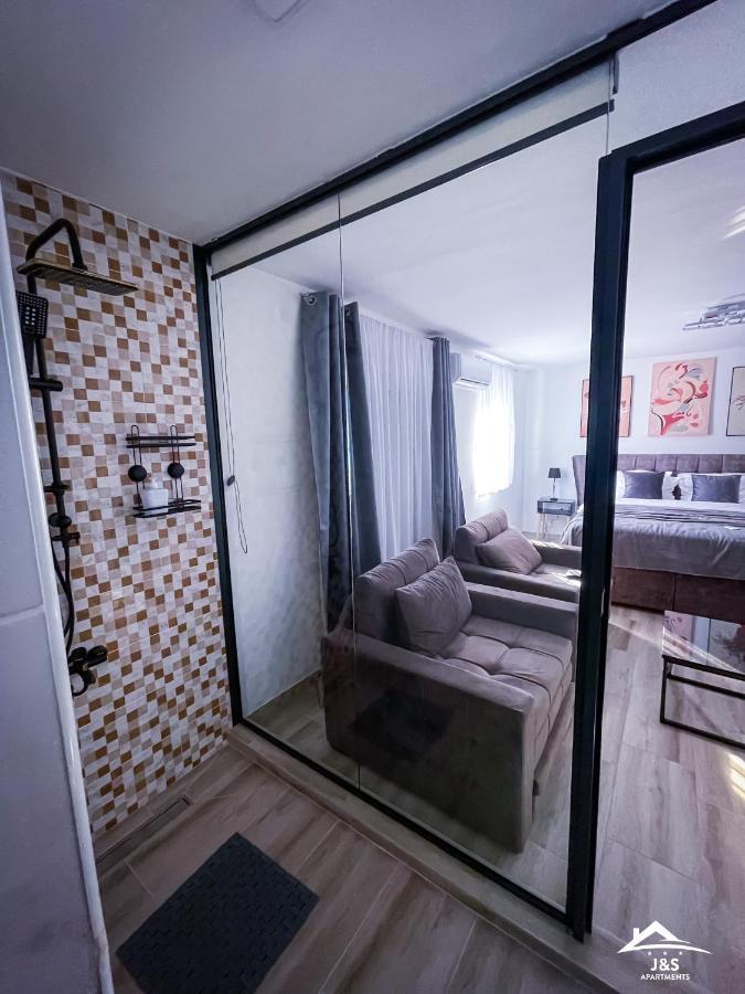 J&S Apartments นิส ภายนอก รูปภาพ